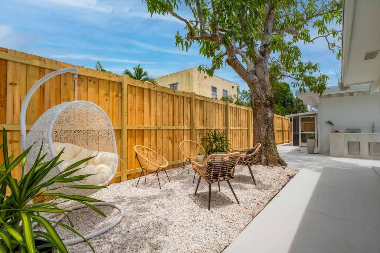 M Lake Worth Beach - Modern Villas Near West Palm Beach, Chic Retro Vibes, King Bed, Cozy Backyard, Bbq, Workspace, High-Speed Internet, Free Parking, 5 Minutes To Downtown & Beach Eksteriør billede