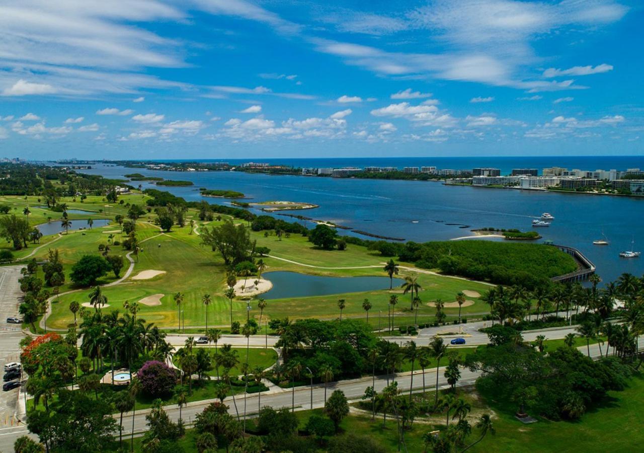 M Lake Worth Beach - Modern Villas Near West Palm Beach, Chic Retro Vibes, King Bed, Cozy Backyard, Bbq, Workspace, High-Speed Internet, Free Parking, 5 Minutes To Downtown & Beach Eksteriør billede