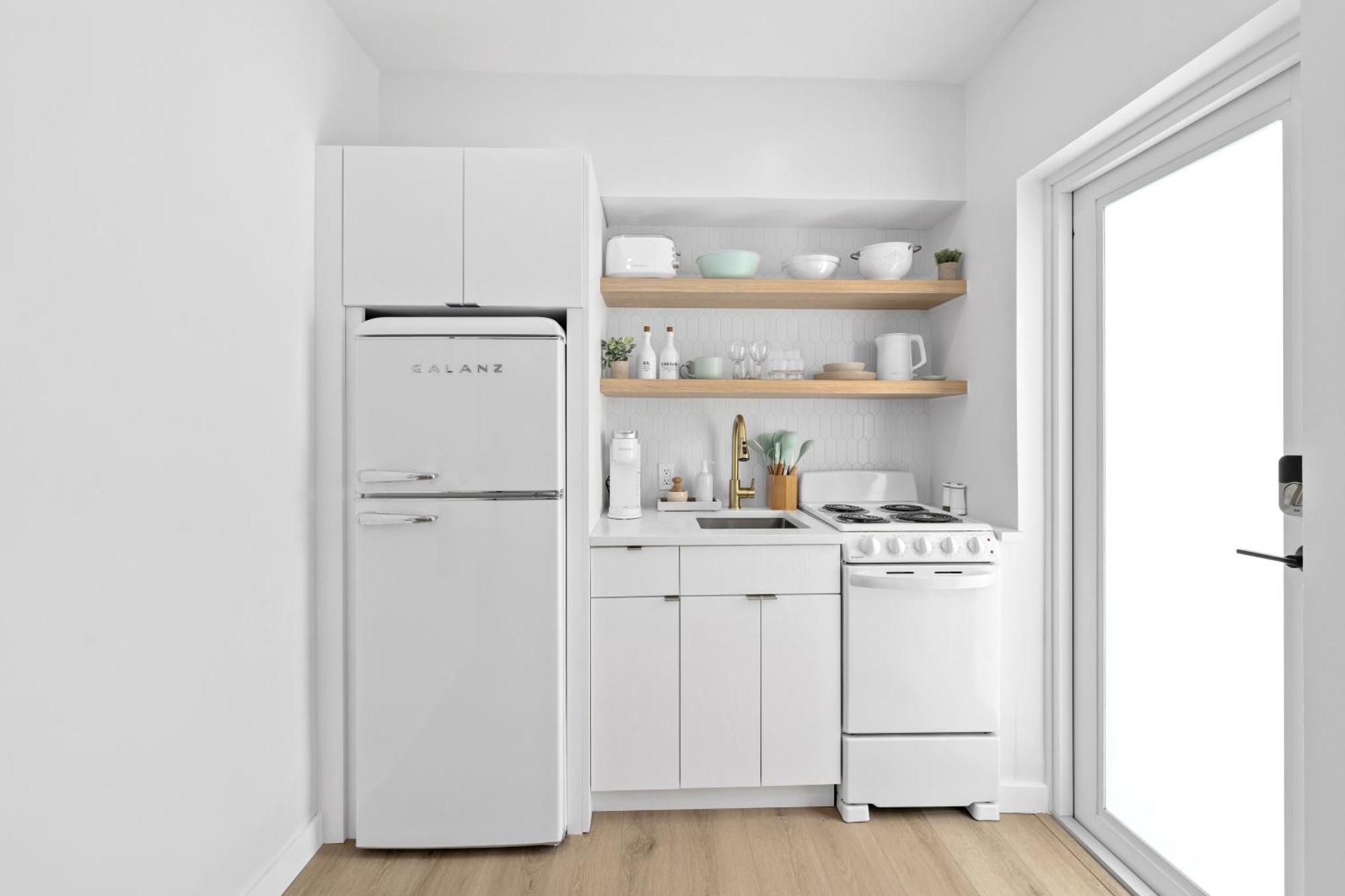 M Lake Worth Beach - Modern Villas Near West Palm Beach, Chic Retro Vibes, King Bed, Cozy Backyard, Bbq, Workspace, High-Speed Internet, Free Parking, 5 Minutes To Downtown & Beach Eksteriør billede
