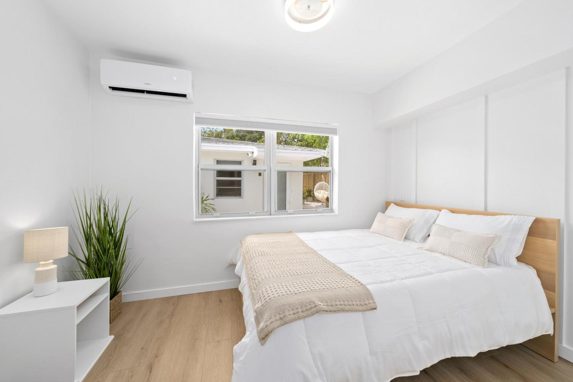 M Lake Worth Beach - Modern Villas Near West Palm Beach, Chic Retro Vibes, King Bed, Cozy Backyard, Bbq, Workspace, High-Speed Internet, Free Parking, 5 Minutes To Downtown & Beach Eksteriør billede
