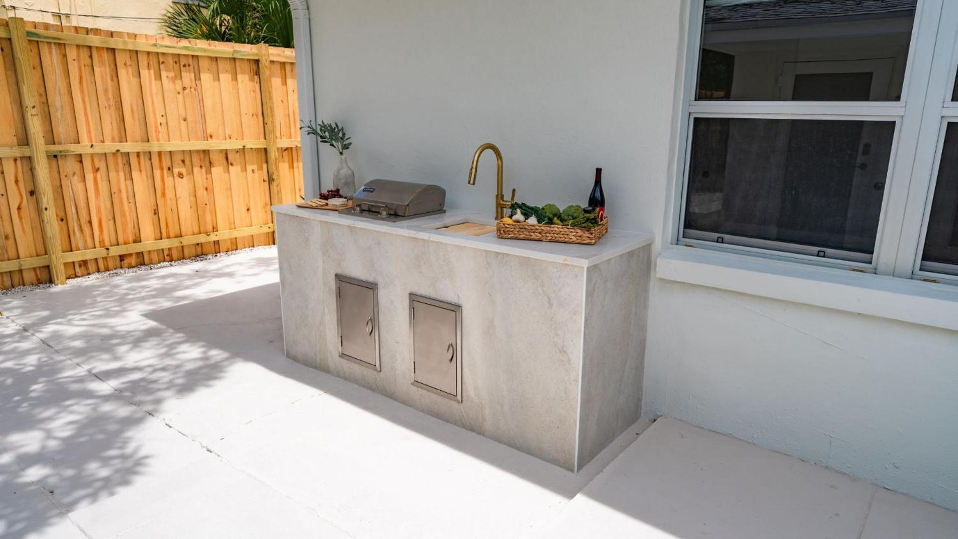 M Lake Worth Beach - Modern Villas Near West Palm Beach, Chic Retro Vibes, King Bed, Cozy Backyard, Bbq, Workspace, High-Speed Internet, Free Parking, 5 Minutes To Downtown & Beach Eksteriør billede